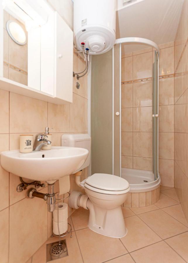 And Nikola Apartment