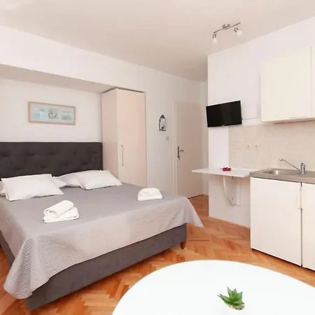 Apartments And Rooms Nikola Omiš Exteriér fotografie