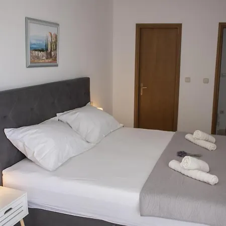 Apartments And Rooms Nikola Omiš Exteriér fotografie