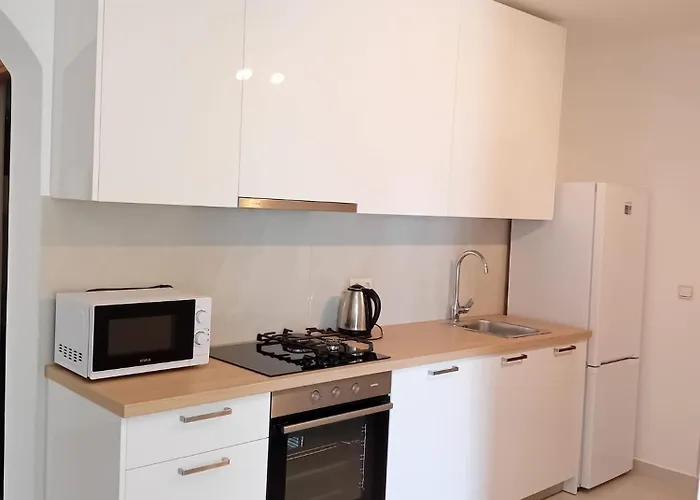 Apartments And Rooms Nikola