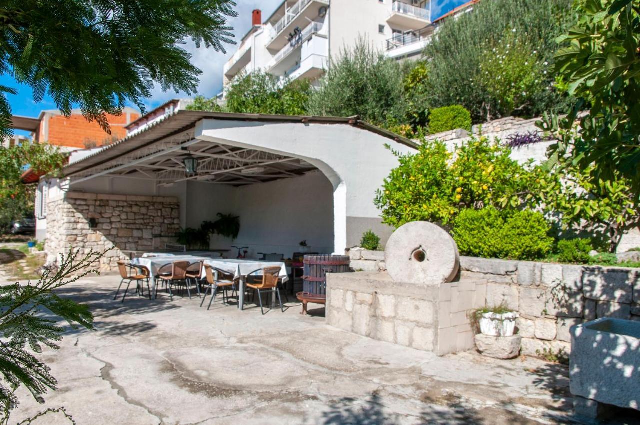 And Nikola Apartmán Omiš