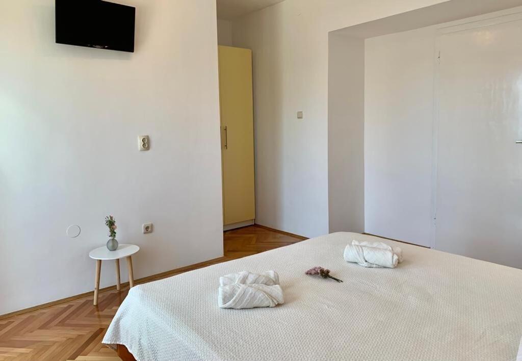And Nikola Apartman Omiš